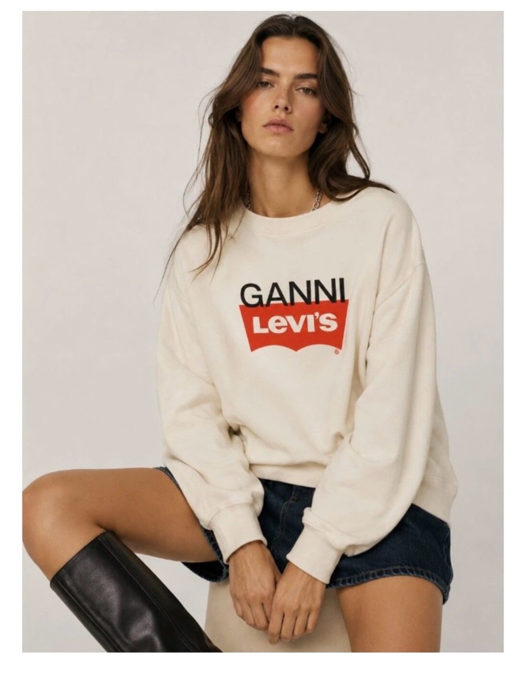 GANNI x LEVI'S Collaboration Snap Back Sweatshirt Ecru